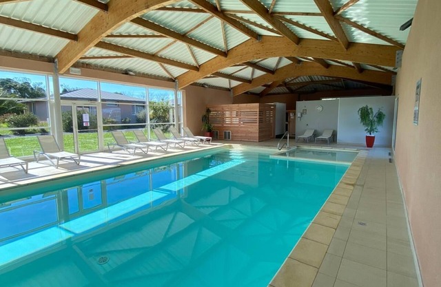 BEAUTIFUL HOUSE 100 METRES FROM THE BEACH WITH SHARED HEATED POOL