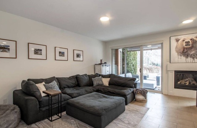 Beautiful house in gated complex with boat slip and private beach