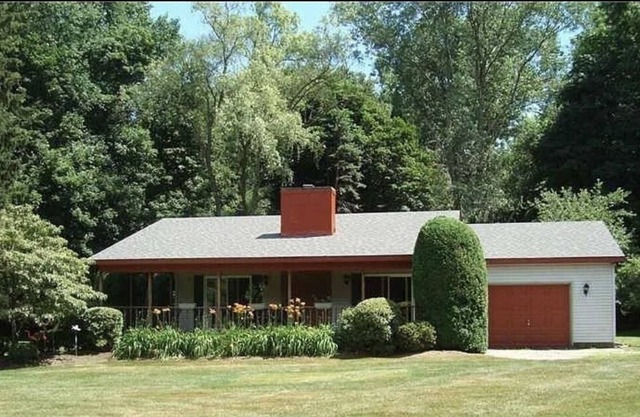 BEAUTIFUL HOUSE NEAR LAKE BEACH