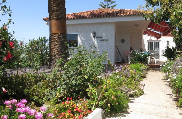 Beautiful house with a fascinating sea view - close to the beach