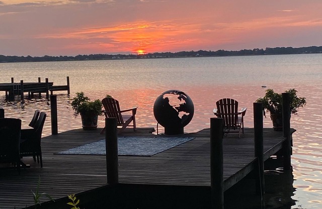 Beautiful huge lake home & cottage! ☀️
