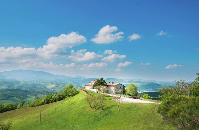 Beautiful mansion with pool in Sant'angelo