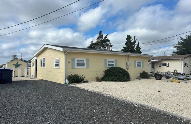 Beautiful lagoon front property