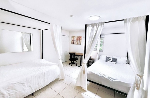 Beautiful Lakefront Home w/Pool in delightful Altamonte Springs