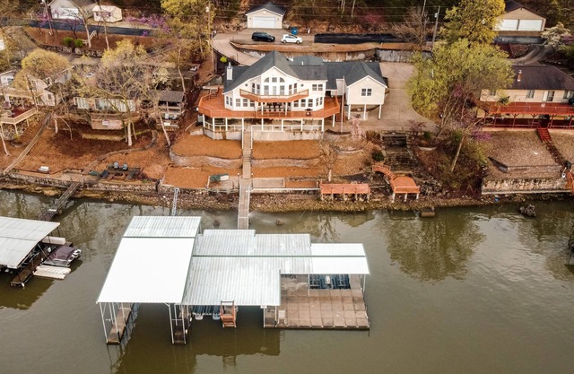 Beautiful Lake Front Property, Amazing Views and a HUGE Private Dock!