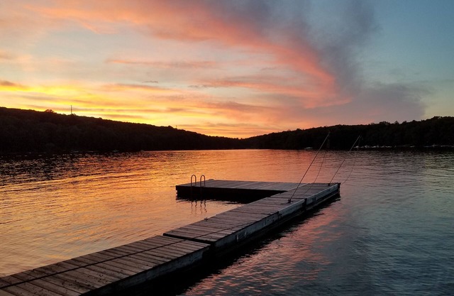 Beautiful Lakefront Cabin on Lake Wallenpaupack!