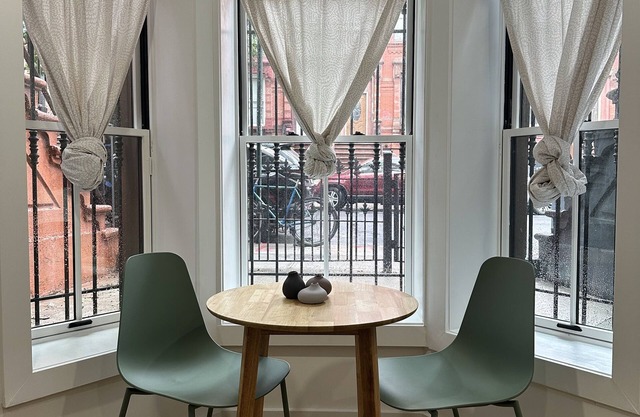 Beautiful large true 2 bed room/2 full bathroom in a Brooklyn brownstone