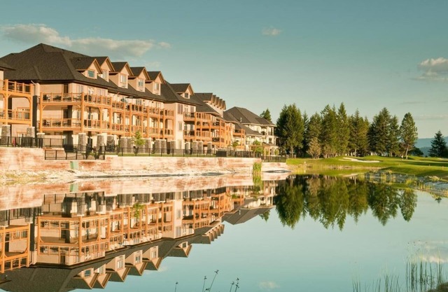 Beautiful location Radium Hot Springs, hiking, skiing, golf, family sized