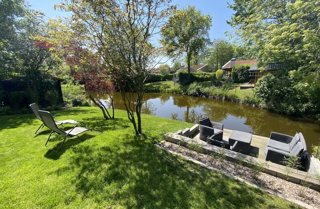 Beautiful located on water terrace, large dobble room at ground level, good WLAN