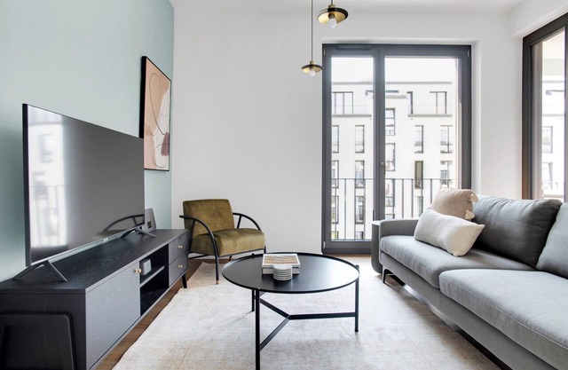 Beautiful Mitte 2BR near park am Gleisdreieck, by Blueground