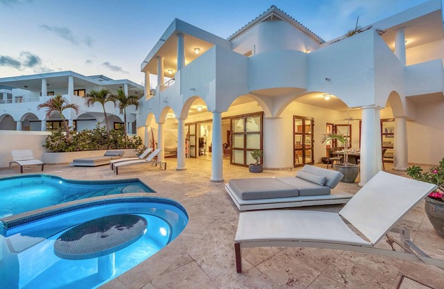 Beautiful Mumbai Luxury villa