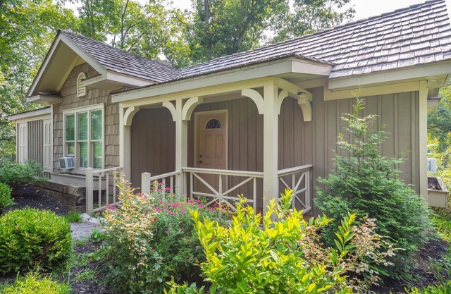 Beautiful New Cottage w/Endless Hilltop Views