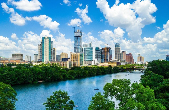 BEAUTIFUL *New Property* just 1 mile from downtown Austin