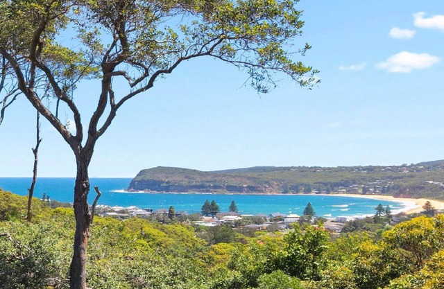 Beautiful ocean views and only moments to Copacabana Beach