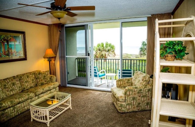 Beautiful Oceanfront Suite with Direct Access to Cocoa Beach - August 2024