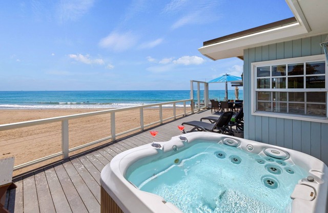 Beautiful Oceanfront Home with Jacuzzi