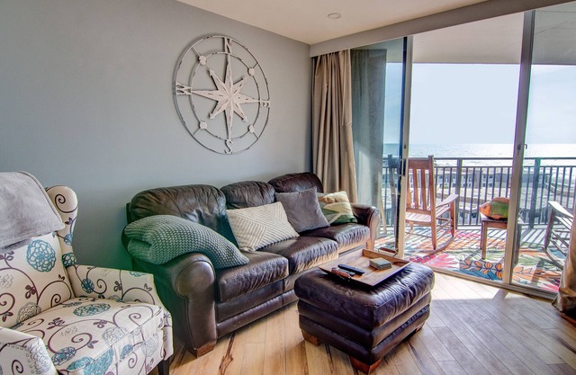 Beautiful One Bedroom Suite + Official On-Site Rental Privileges