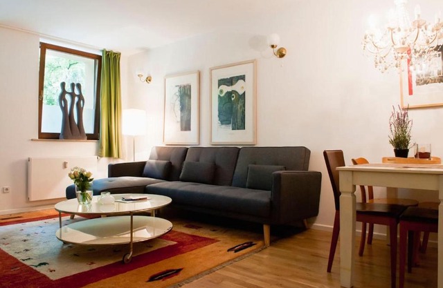 Beautiful Park Apartment for 4 Guests