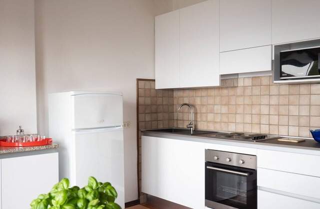 Beautiful private villa for 6 guests with private pool, A/C, WIFI, TV, patio and pets allowed