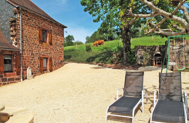 Beautiful private villa for 6 guests with WIFI, TV, patio, pets allowed and panoramic view