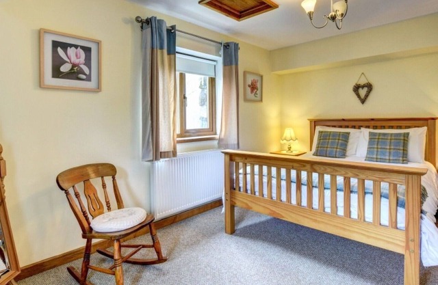 Beautiful private villa with WIFI, hot tub, TV, patio, pets allowed, panoramic view and parking