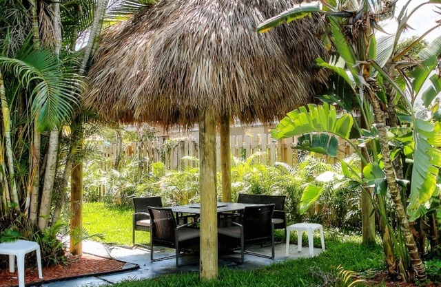 BEAUTIFUL PRIVATE RESORT .7 BEDROOMS 5 BATHS .POOL HOME. FULLY PRIVATE.