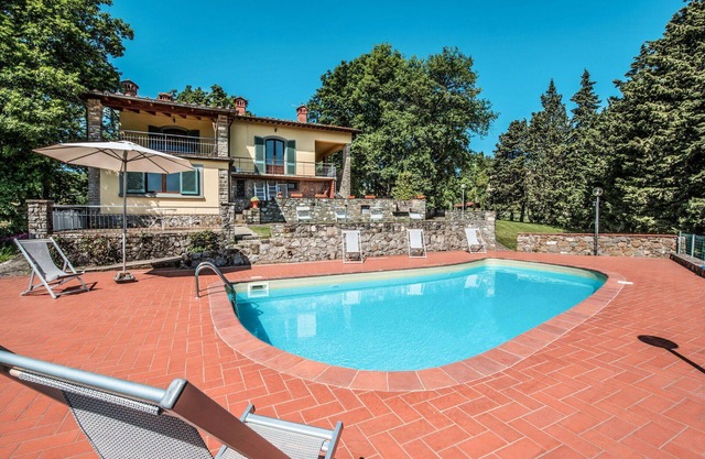 Beautiful private villa for 8 guests with private pool, WIFI, TV, terrace and panoramic view