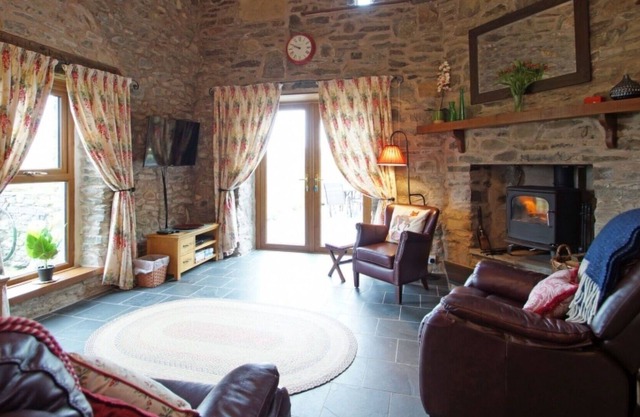 Beautiful private villa for 5 people with WIFI, TV, patio, panoramic view and parking