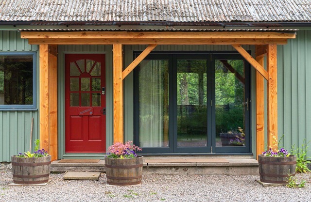 Beautiful private villa for 4 people with WIFI, hot tub, TV and pets allowed