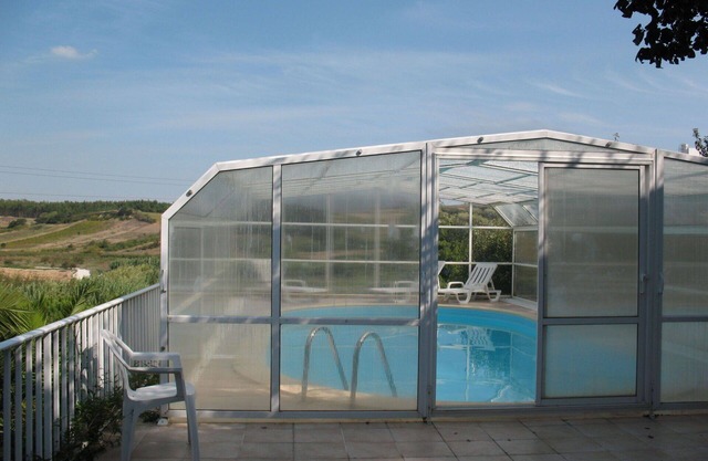 Beautiful private villa for 6 people with private pool, WIFI, TV, terrace and parking