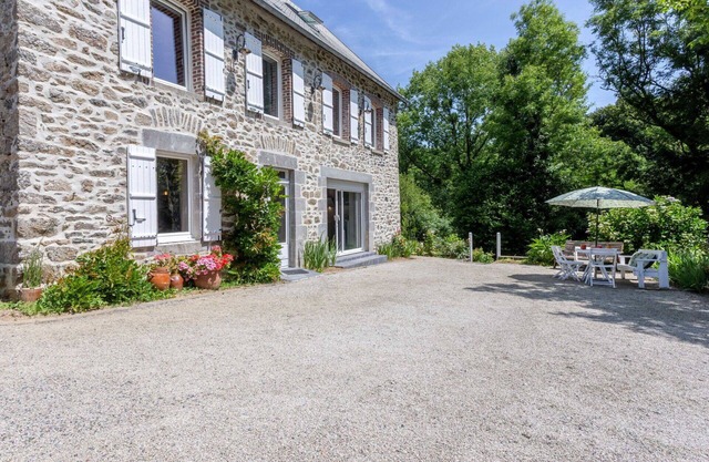 Beautiful private villa for 6 people with WIFI, TV and terrace