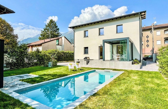 Beautiful private villa for 8 guests with private pool, A/C, WIFI, TV and patio