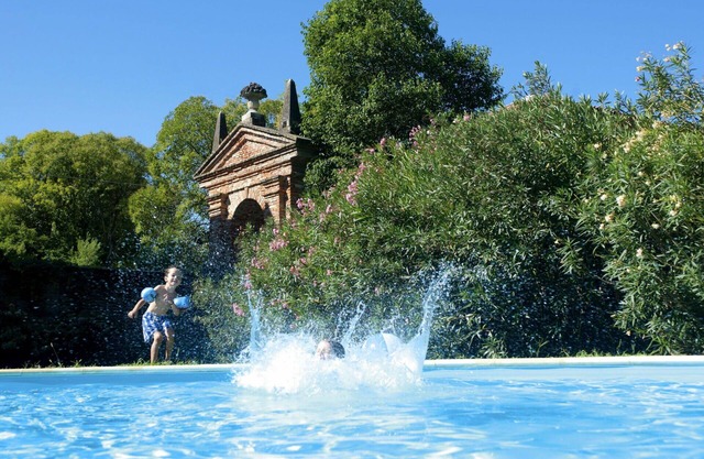 Beautiful private villa for 8 people with A/C, private pool, WIFI, TV, patio and panoramic view