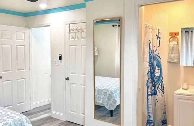 Beautiful retreat- 5 min walk from the Beach!