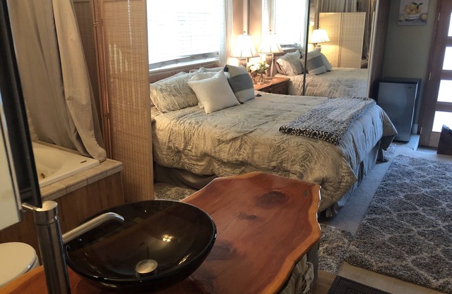 Beautiful room and bath with private entry.