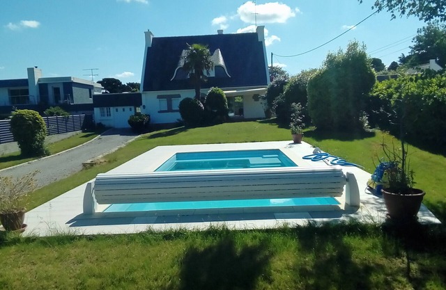Beautiful seaside Villa in residential area with air conditioning