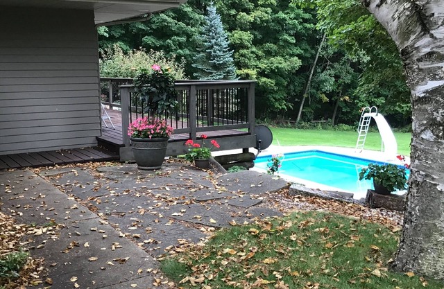 Beautiful secluded house on 20 acres