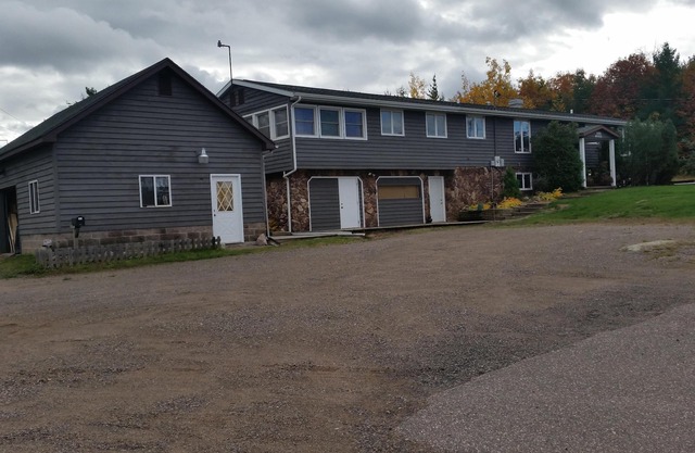 Beautiful setting, 2 mi W of Marquette, sleeps 8, on the Iron Ore Heritage Trail