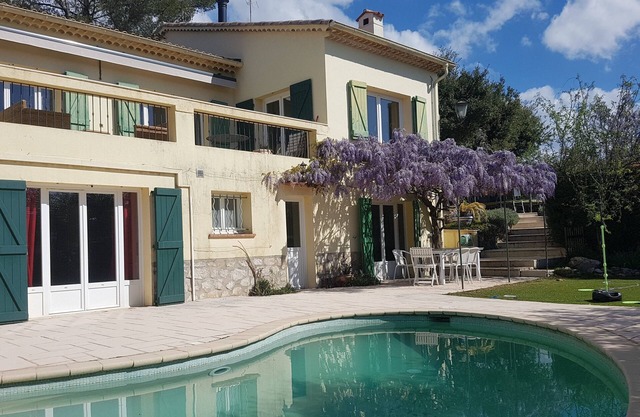 Beautiful southern French villa with pool