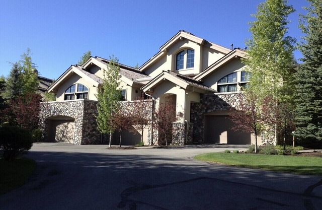 Beautiful Sun Valley - Elkhorn Townhome. 3 Bedroom, 3.5 Baths, Private Hot Tub.