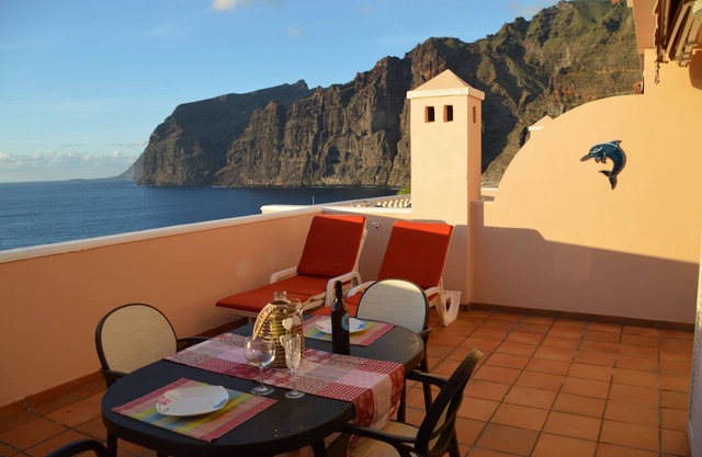 Beautiful Vacation Home with views of the sea and the Los Gigantes Cliff.