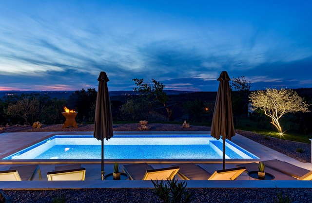 Beautiful Villa Calla with pool