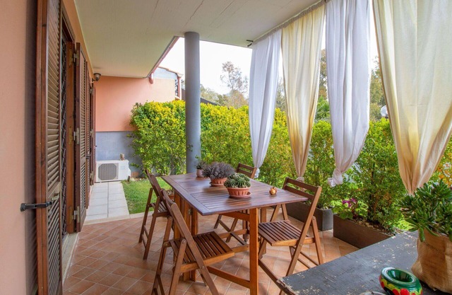 Beautiful villa for 5 guests with A/C, WIFI, TV, patio and parking