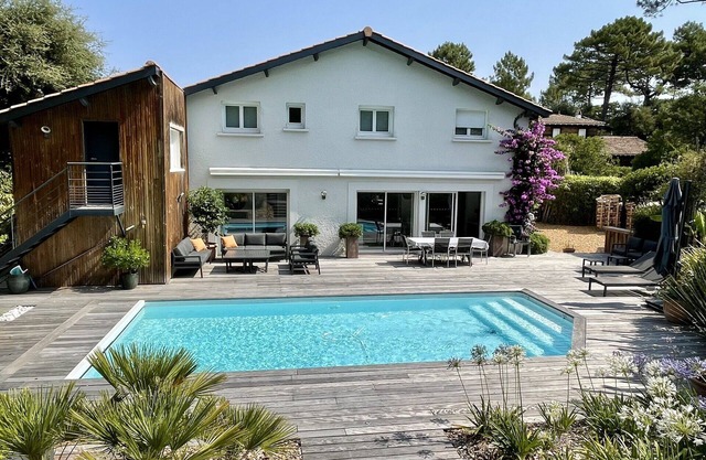 Beautiful villa with heated pool