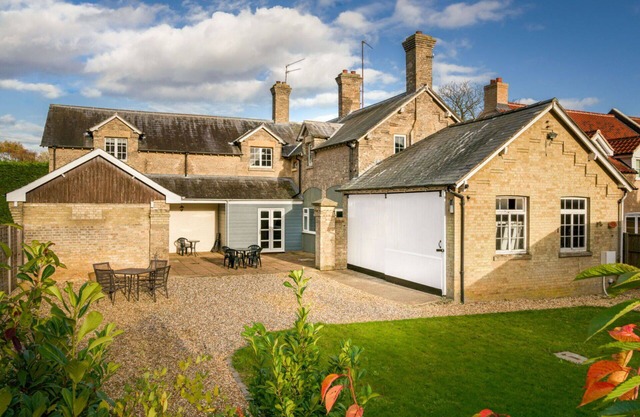 Beautiful villa for 11 people with WIFI and TV