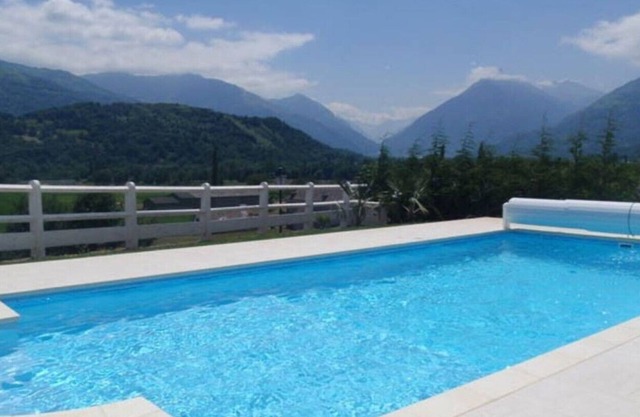 Beautiful villa with pool -3