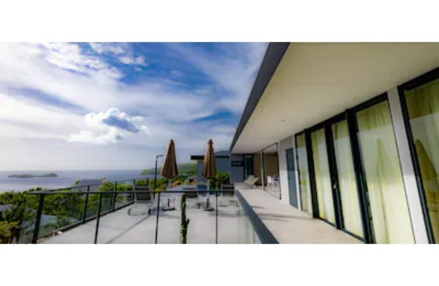 Beautiful villa with sea view and Cousteau reserve with mirror pool 5*