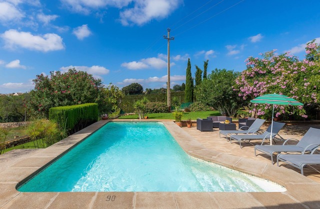 Beautiful Villa with Pool, Wi-Fi, Terraces, Garden and Gorgeous View; Parking Available