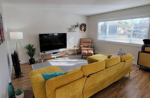 Beautifully Furnished Renovated 4 Bedroom House.