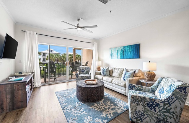 Beautifully remodeled condo with 3 minute walk to private, deeded beach!